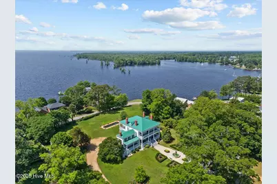 121 W King Street, Edenton, NC 27932 - Photo 1