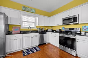 2414 Ocean Dr, Emerald Isle, NC 28594 - Photo 8