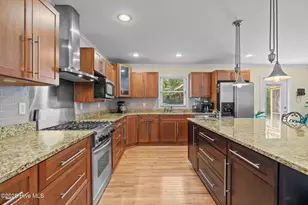 111 Hampton Pl, Newport, NC 28570 - Photo 6