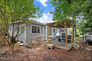 125 W Pine St, Pine Level, NC 27568 - Photo 28