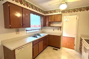 1203 Franklin Ave, Laurinburg, NC 28352 - Photo 10