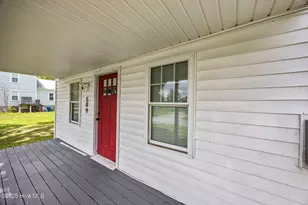 509 Academy St, Oriental, NC 28571 - Photo 26