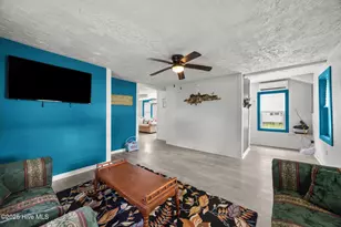 509 Academy St, Oriental, NC 28571 - Photo 4