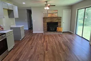 527 W College St, Warsaw, NC 28398 - Photo 28