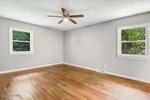 527 W College St, Warsaw, NC 28398 - Photo 30