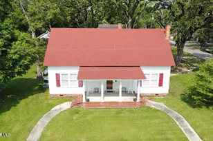 217 N Howard St, Chadbourn, NC 28431 - Photo 2