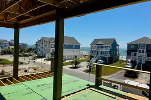 25 Porpoise Pl, North Topsail Beach, NC 28460 - Photo 4