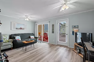 1004 Carolina Beach Ave S, Carolina Beach, NC 28428 - Photo 10