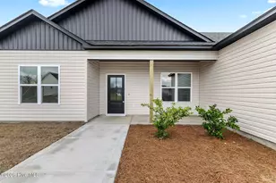 418 Wade Dr, Richlands, NC 28574 - Photo 2