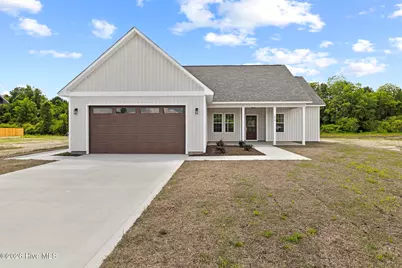 410 Wade Drive, Richlands, NC 28574 - Photo 1