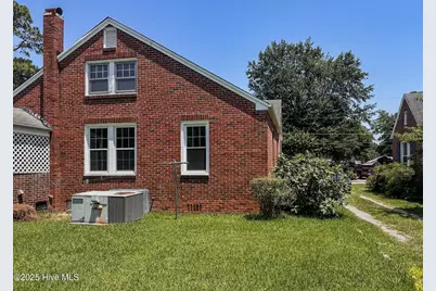 202 E 17th Street, Lumberton, NC 28358 - Photo 20