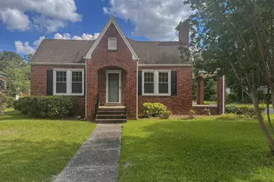 202 E 17th St, Lumberton, NC 28358 - Photo 1