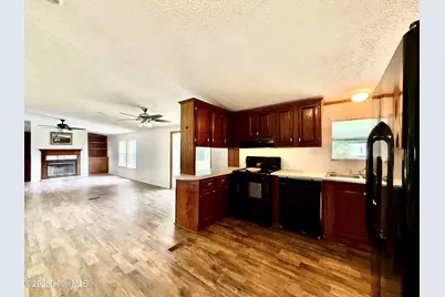 184 Hardison Road, Holly Ridge, NC 28445 - Photo 8