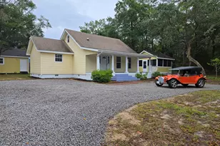 108 NW 29th St, Oak Island, NC 28465 - Photo 2