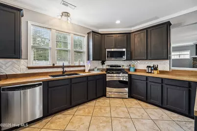 507 Walkens Woods Lane, Jacksonville, NC 28546 - Photo 2