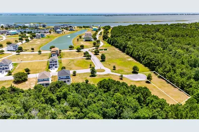 230 Colleton Square, Newport, NC 28570 - Photo 1