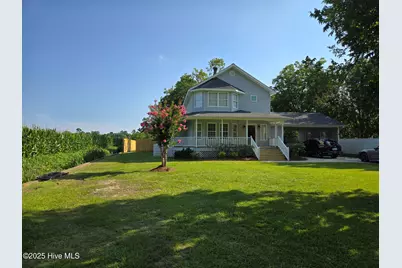 121 Schley Avenue, Lake Waccamaw, NC 28450 - Photo 1