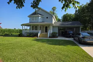 121 Schley Ave, Lake Waccamaw, NC 28450 - Photo 2