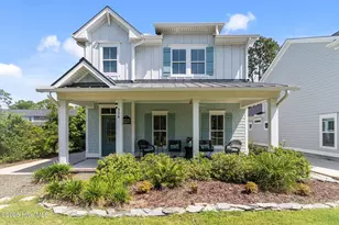 304 W 11th St, Southport, NC 28461 - Photo 1
