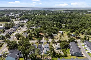 304 W 11th St, Southport, NC 28461 - Photo 20