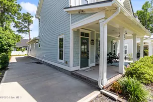304 W 11th St, Southport, NC 28461 - Photo 10