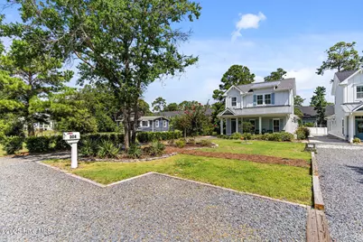 304 W 11th Street, Southport, NC 28461 - Photo 12
