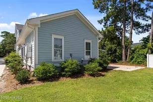 304 W 11th St, Southport, NC 28461 - Photo 8