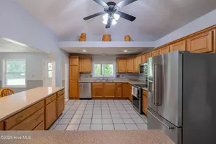 161 Howard Ln, Swansboro, NC 28584 - Photo 10