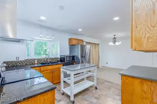 301 Murdoch Rd, Newport, NC 28570 - Photo 8