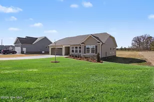 61 Maxwell Farm Ln, Selma, NC 27576 - Photo 2