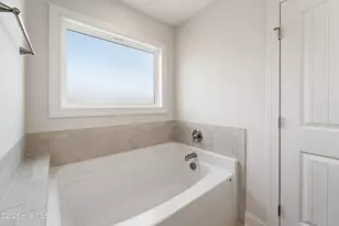 1856 Olde Towne Pointe Blvd, Jacksonville, NC 28546 - Photo 18
