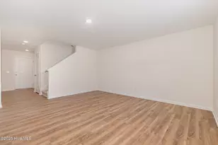 17 W Emily Gardens Dr, Selma, NC 27576 - Photo 4