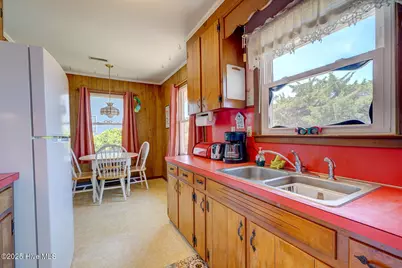 203 Empie Avenue, Topsail Beach, NC 28445 - Photo 8