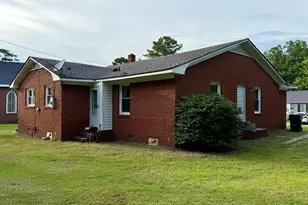 105 Rhodes St, Williamston, NC 27892 - Photo 4