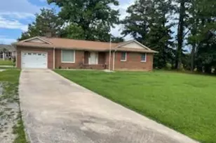 56 Hilltop Dr, Washington, NC 27889 - Photo 1