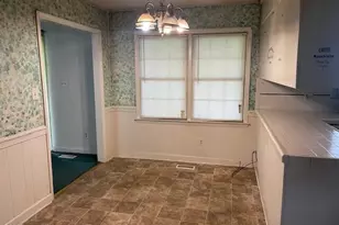 56 Hilltop Dr, Washington, NC 27889 - Photo 8