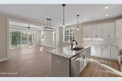 560 Kennedy Circle, Southport, NC 28461 - Photo 12