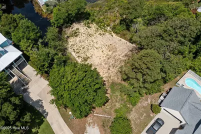 302 Friendship Court, Emerald Isle, NC 28594 - Photo 4