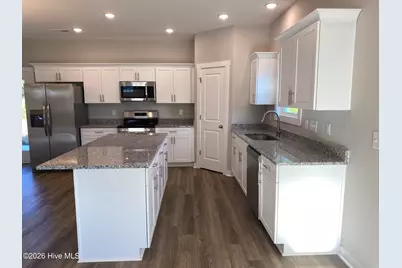 111 Chester Place, Pikeville, NC 27863 - Photo 6