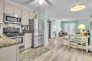 1404 Canal Dr, Carolina Beach, NC 28428 - Photo 8