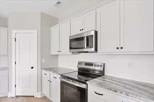 158 Spring Meadows Dr, Aberdeen, NC 28315 - Photo 16