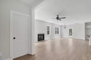 158 Spring Meadows Dr, Aberdeen, NC 28315 - Photo 4