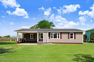 123 Cedar Ln, Cedar Point, NC 28584 - Photo 2