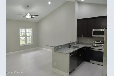 111 E Oliver Street, Whiteville, NC 28472 - Photo 6