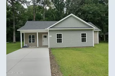 111 E Oliver Street, Whiteville, NC 28472 - Photo 2