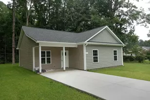 111 E Oliver St, Whiteville, NC 28472 - Photo 2
