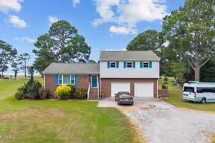 5302 Bogue Dr, Oriental, NC 28571 - Photo 2