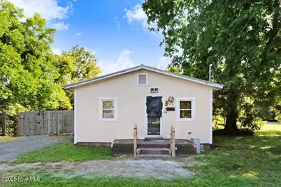 706 Caswell Street, Smithfield, NC 27577 - Photo 1
