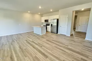 510 Bellefonte Ct, Richlands, NC 28574 - Photo 10