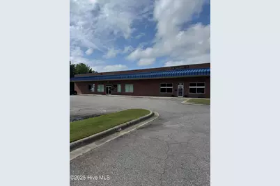 2129 Lawrence Circle, Rocky Mount, NC 27804 - Photo 2